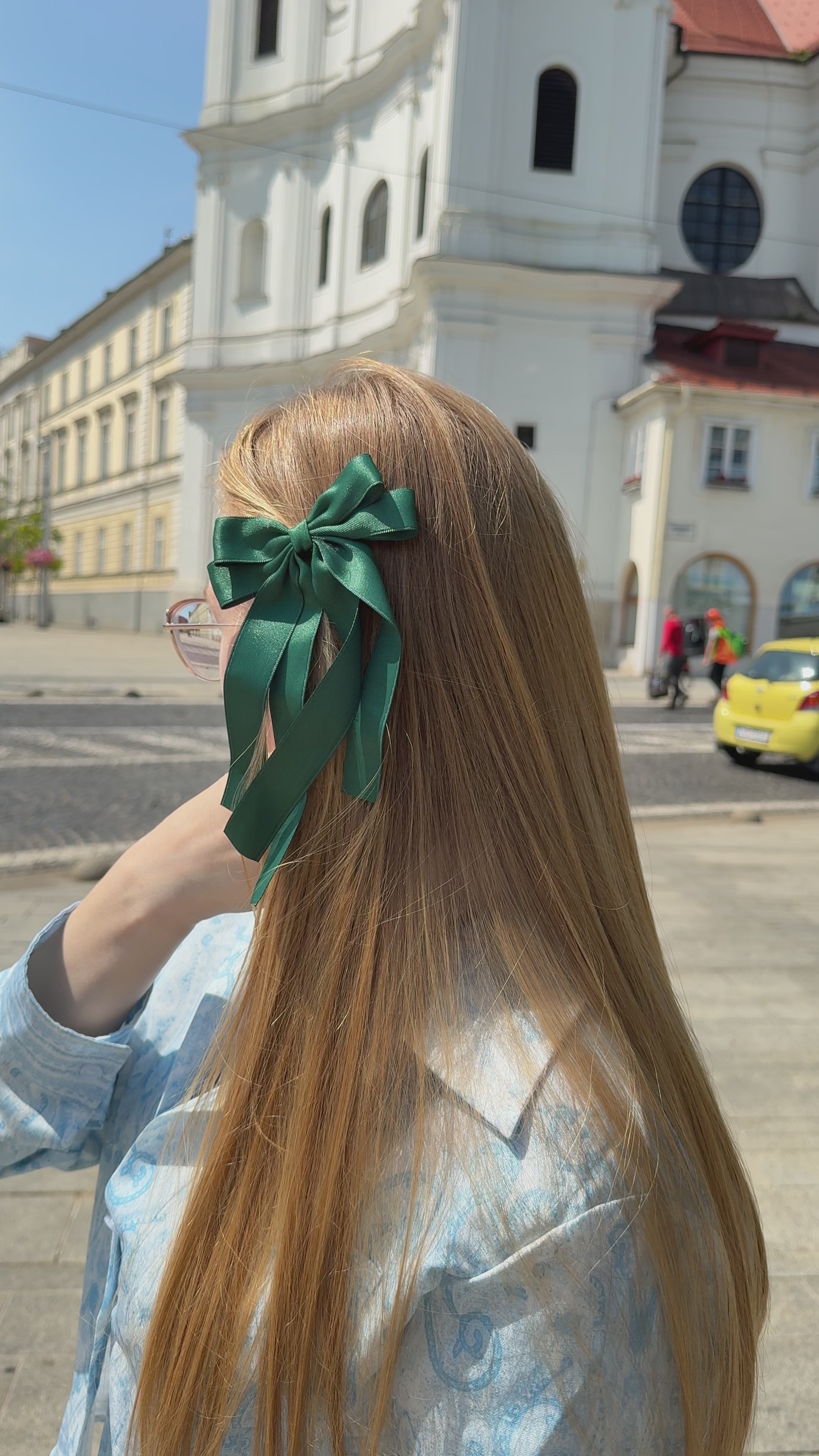 Load video: Ribbon bow